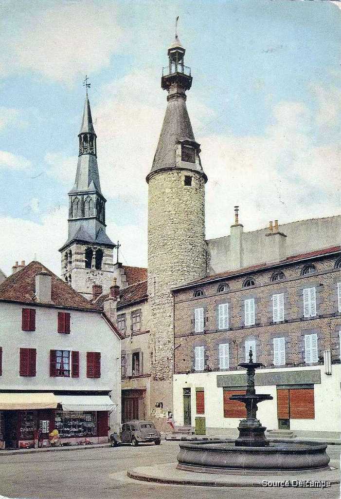 03 Saint Pourcain Sur Sioule Clocher et Beffroi.jpg